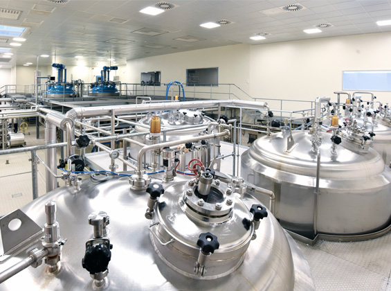 Specialty chemical reactor